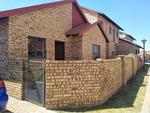 R6,050 2 Bed Riversdale House To Rent