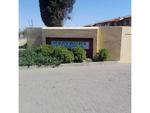R590,000 2 Bed Castleview Apartment For Sale