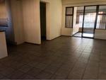 2 Bed Honeydew Grove Apartment To Rent