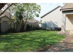 R1,250,000 2 Bed Valley View Estate House For Sale