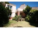 3 Bed Woodhill House To Rent