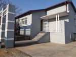 3 Bed Bosmont House To Rent