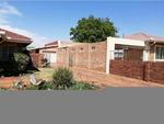 R670,000 3 Bed Casseldale House For Sale