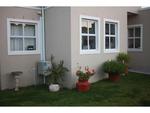 2 Bed Paarl South House To Rent