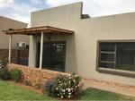 R689,000 2 Bed Kookrus House For Sale