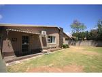 R12,500 4 Bed Raceview House To Rent