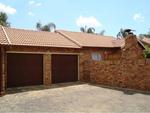 2 Bed Honeydew Ridge Property To Rent