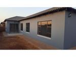 R1,150,000 3 Bed Clarina House For Sale