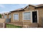 2 Bed Olievenhoutbos House To Rent