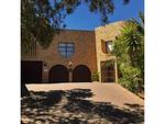 R2,640,000 4 Bed Pellissier House For Sale