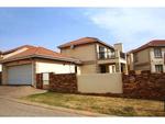 3 Bed Zandspruit House For Sale