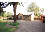 R1,320,000 3 Bed Valhalla House For Sale