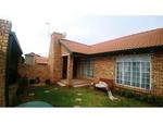R6,700 2 Bed Castleview Property To Rent