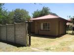 R610,000 1 Bed Crown Gardens Property For Sale
