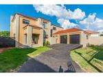 6 Bed Witpoortjie House For Sale