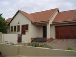 3 Bed Brooklands Lifestyle Estate House To Rent