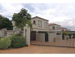 3 Bed Northcliff Property To Rent