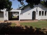 4 Bed Brackendowns House To Rent