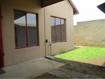 1 Bed Falcon Ridge House To Rent
