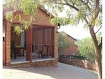 2 Bed Waterkloof Park Property To Rent