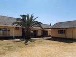 4 Bed Oberholzer House To Rent