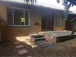 2 Bed Sundowner House To Rent