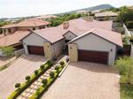 4 Bed House in Pebble Rock
