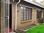 3 Bed Model Park Property To Rent