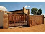 2 Bed Molapo House For Sale
