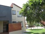 2 Bed Ruimsig Apartment To Rent