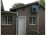 2 Bed Edenvale Central House To Rent