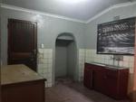 2 Bed Chiawelo House To Rent