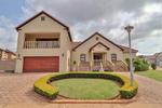 4 Bed House in Rietvlei Ridge Country Estate