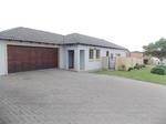 3 Bed House in Thatchfield