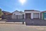 3 Bed House in Dobsonville