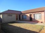 2 Bed House in Mohlakeng