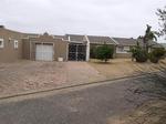 6 Bed House in Malmesbury