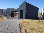2 Bed Cluster in Parsons Vlei