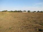 2.3 ha Land available in Roodia