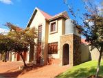 3 Bed Heritage Hill Property For Sale