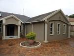 12 Bed Constantia Park House To Rent
