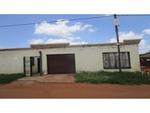 5 Bed Roodekop House For Sale