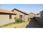 3 Bed Olievenhoutbos House For Sale