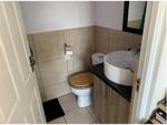 2 Bed Ruimsig Apartment To Rent