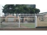 3 Bed Jan Niemand Park House For Sale