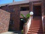 3 Bed Langenhoven Park Apartment To Rent