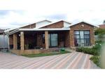 3 Bed Fraaiuitsig House For Sale