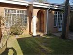 2 Bed Lynnwood Manor Property To Rent