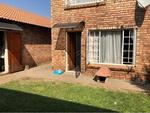 2 Bed Sinoville Property To Rent