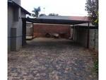 3 Bed Chloorkop House To Rent